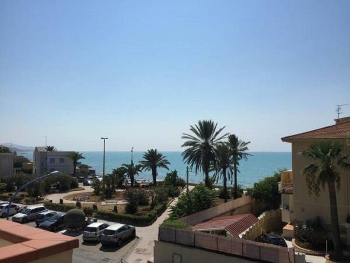 Sicilia Mare Apartments サン・レオーネ エクステリア 写真
