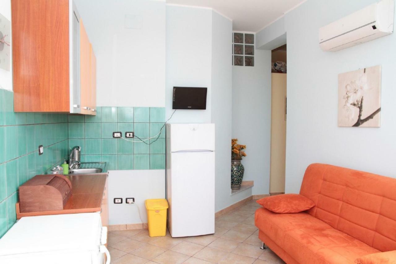 Sicilia Mare Apartments サン・レオーネ エクステリア 写真